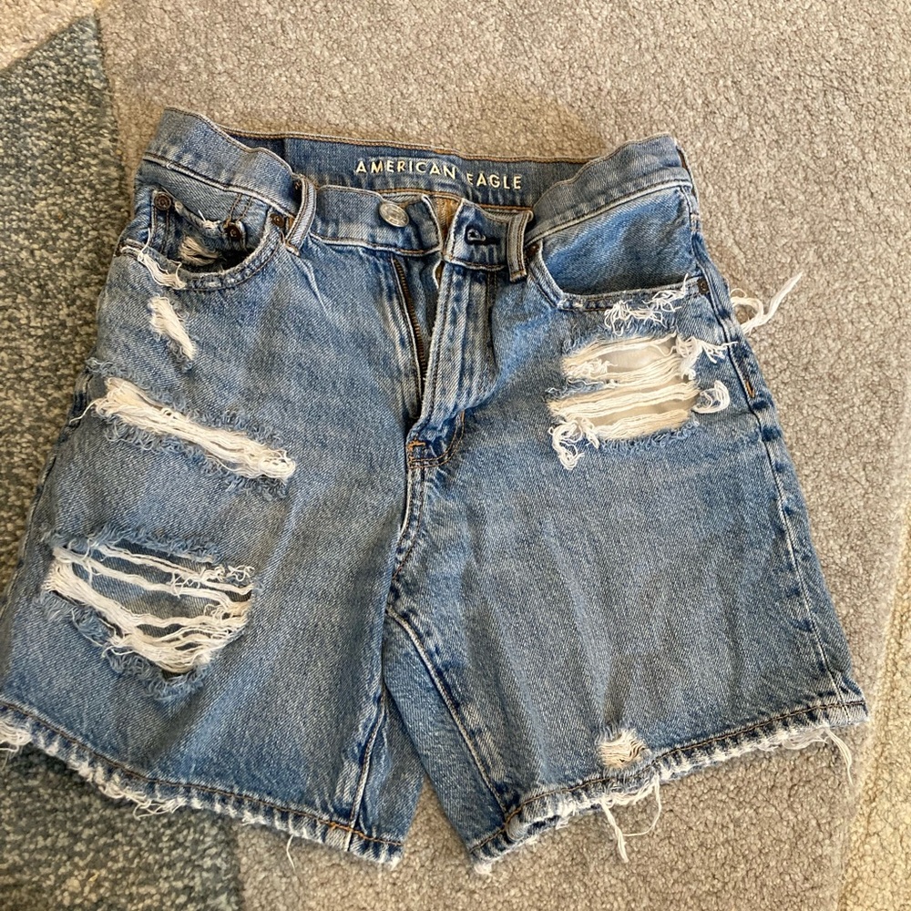 American Eagle Size 0 90’s Baggy Short